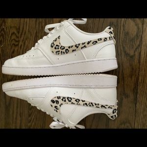 Like new, size 8- Air Force Ones.